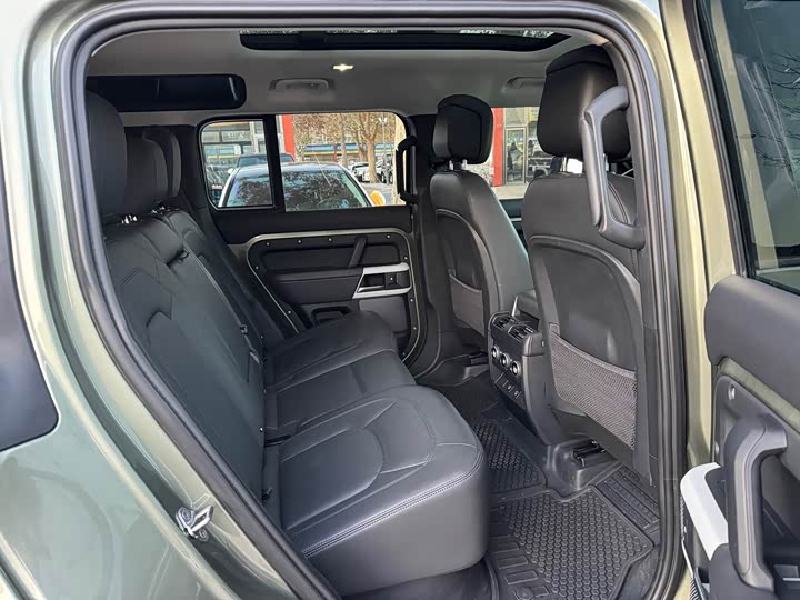 Фото 14 - Land Rover Defender