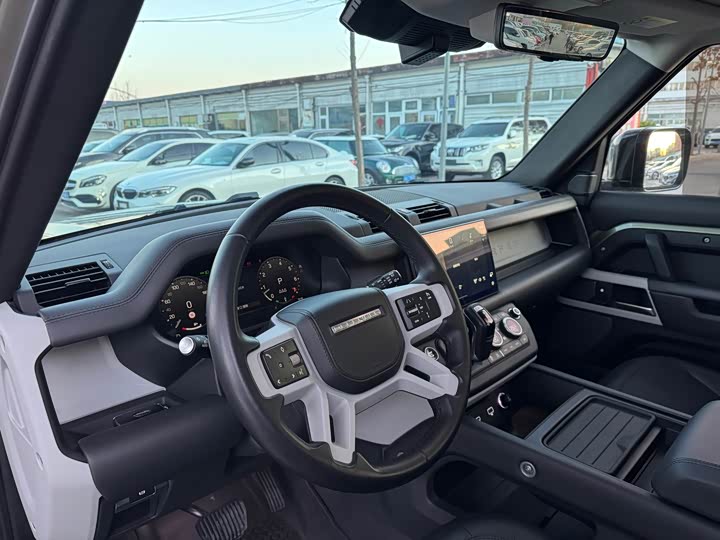 Фото 9 - Land Rover Defender