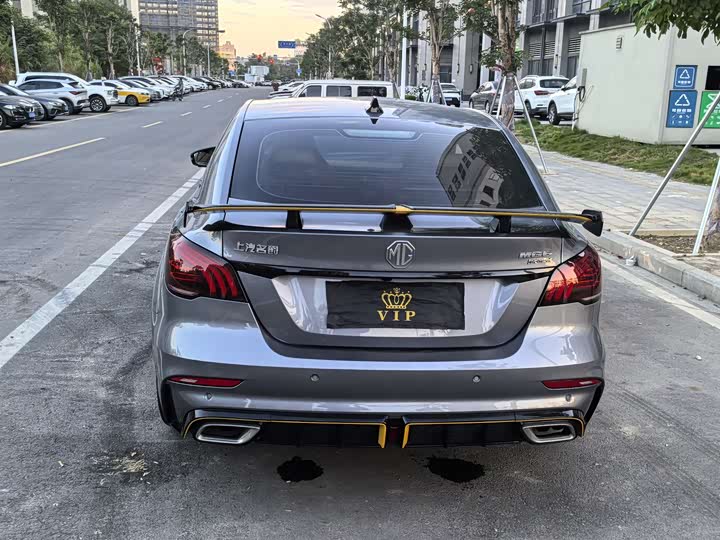 Фото 10 - MG Motor 6