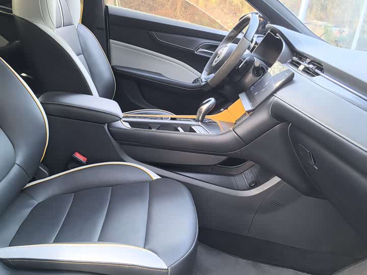 Фото 7 - MG Motor 6