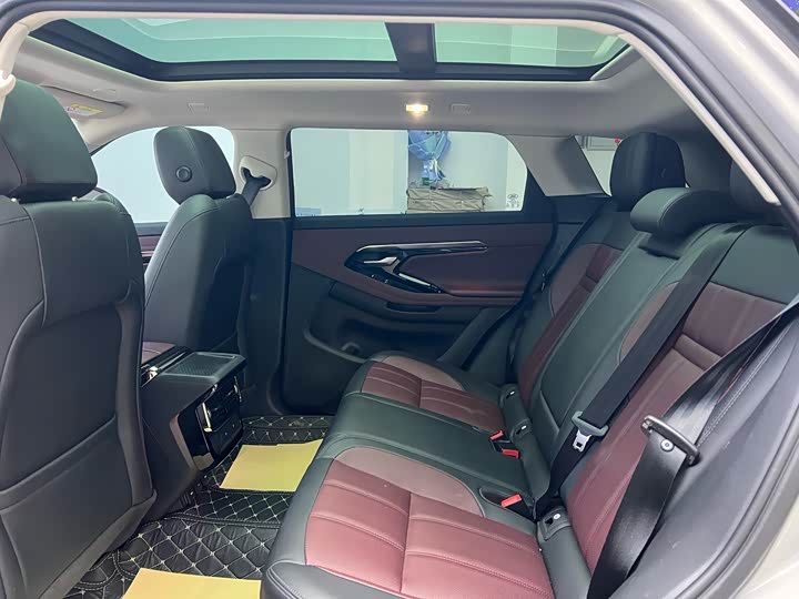 Фото 10 - Land Rover Range Rover Evoque L