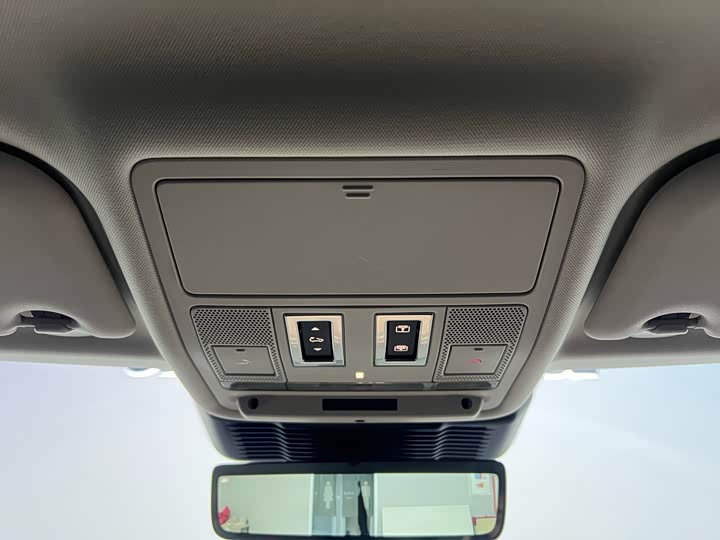 Фото 24 - Land Rover Range Rover Evoque L