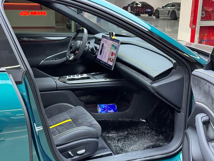 Фото 12 - Xiaomi SU7 Ultra