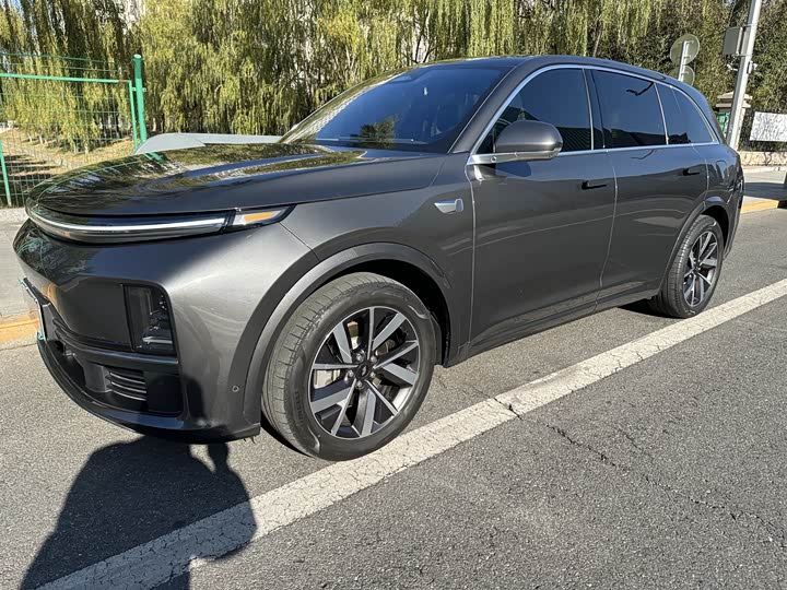 Фото 1 - LiXiang L7