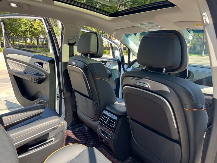 Фото 13 - Dongfeng Forthing Yacht