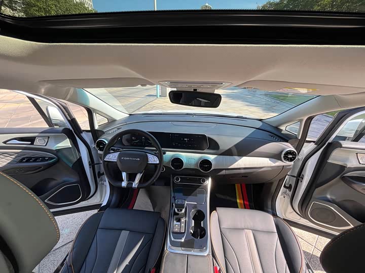 Фото 18 - Dongfeng Forthing Yacht