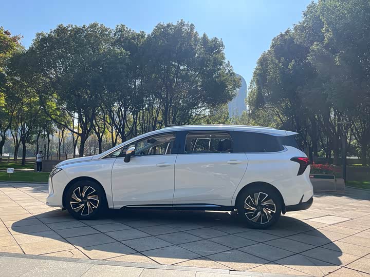 Фото 21 - Dongfeng Forthing Yacht