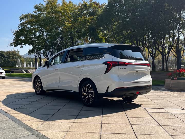 Фото 4 - Dongfeng Forthing Yacht