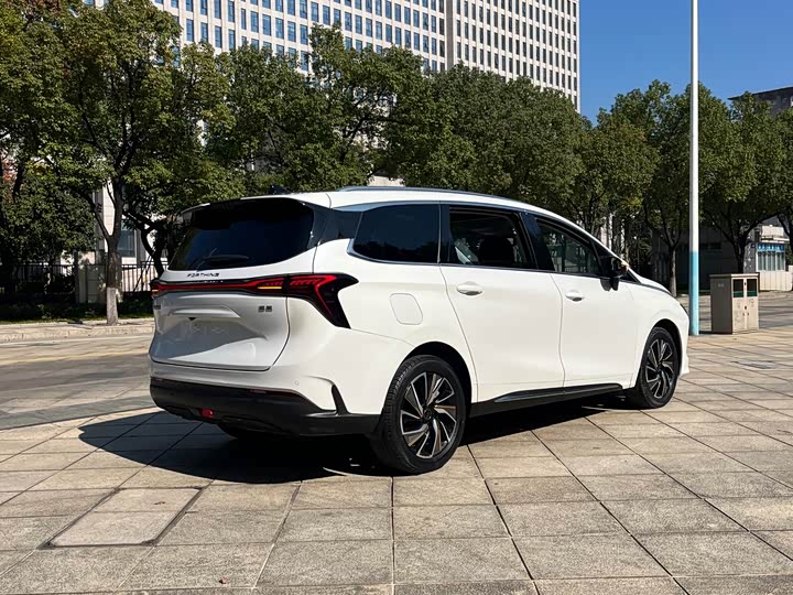 Фото 6 - Dongfeng Forthing Yacht