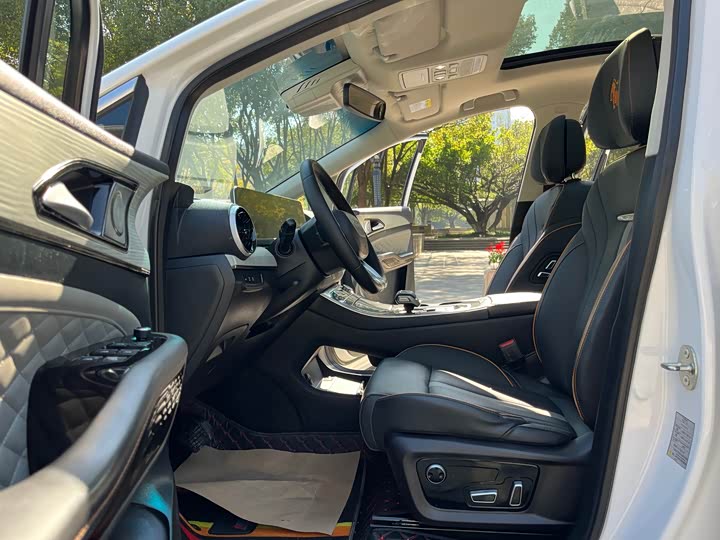 Фото 7 - Dongfeng Forthing Yacht