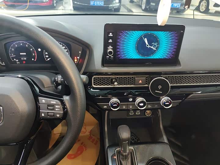 Фото 13 - Honda Civic