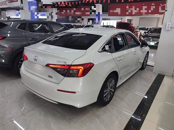 Фото 7 - Honda Civic