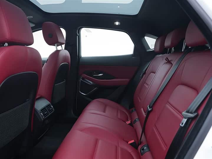 Фото 15 - Jaguar E-Pace