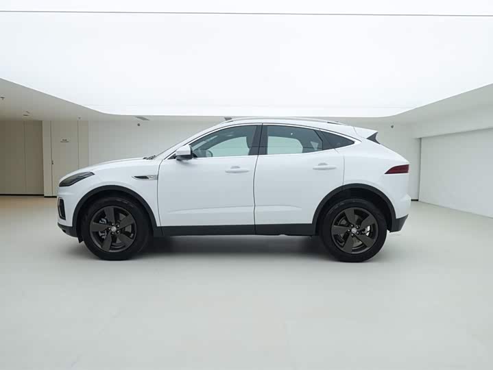 Фото 4 - Jaguar E-Pace
