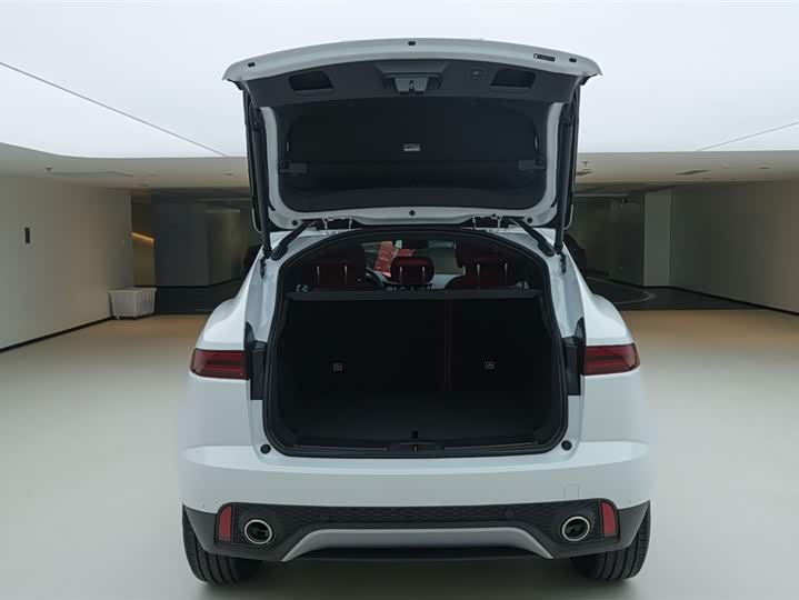 Фото 7 - Jaguar E-Pace