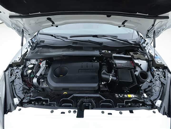 Фото 8 - Jaguar E-Pace