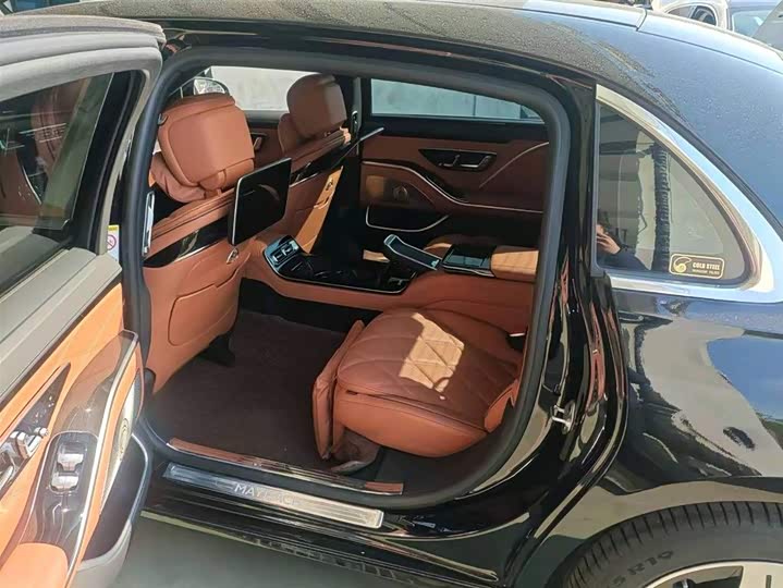 Фото 7 - Mercedes-Benz Maybach S-Class