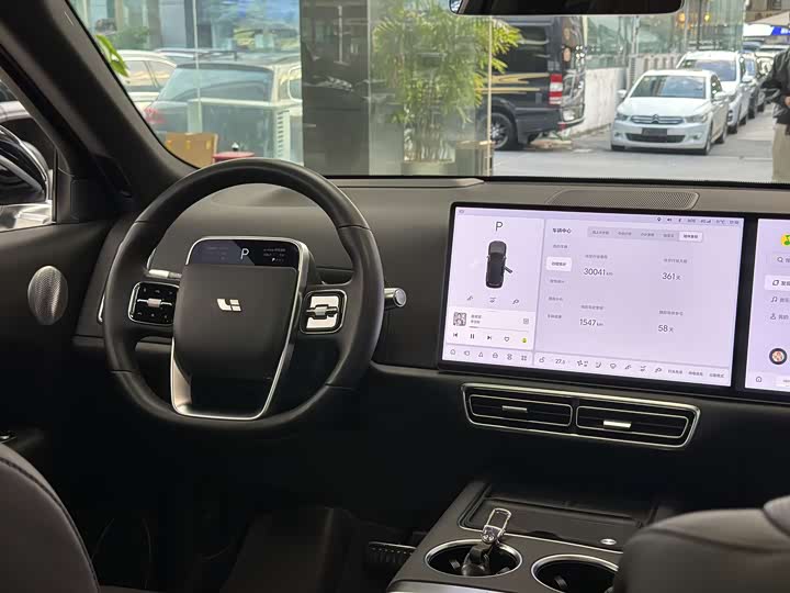 Фото 15 - LiXiang L9