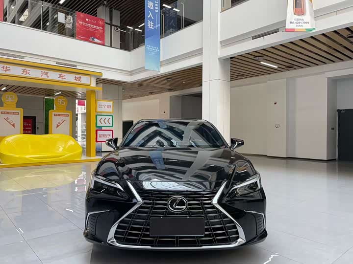 Фото 2 - Lexus ES