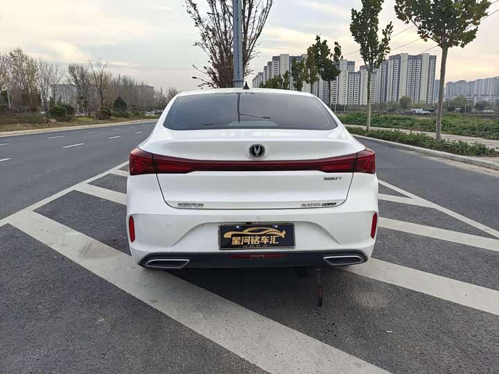 Фото 9 - Changan Eado Plus