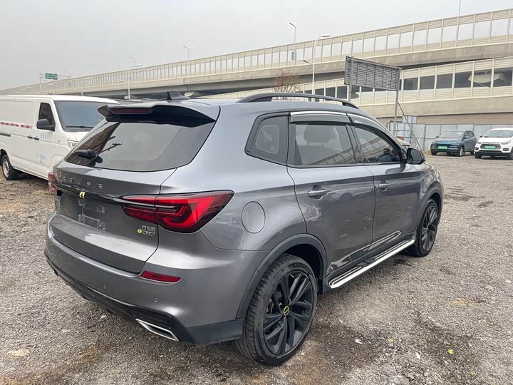 Фото 18 - Roewe RX5 Hybrid