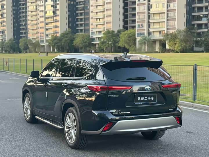 Фото 7 - Toyota Highlander