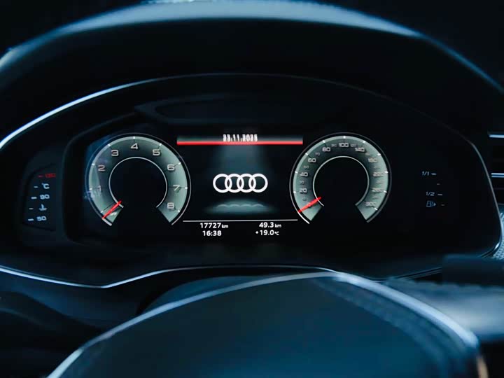 Фото 9 - Audi A6L