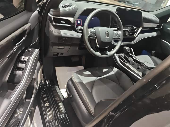 Фото 16 - Toyota Crown Kluger