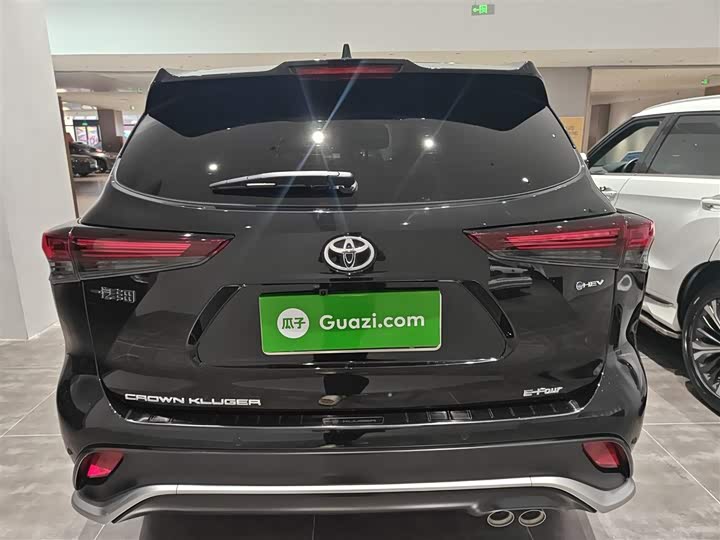 Фото 6 - Toyota Crown Kluger