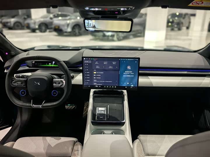 Фото 13 - XPeng P7