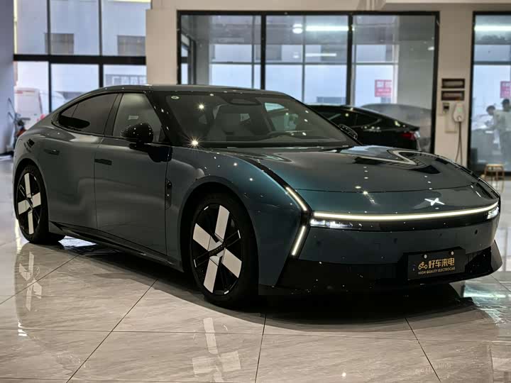 Фото 3 - XPeng P7