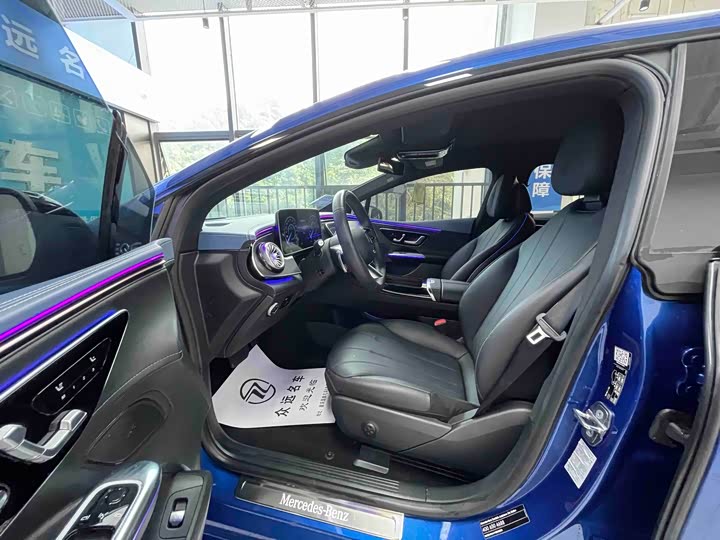 Фото 13 - Mercedes-Benz EQE