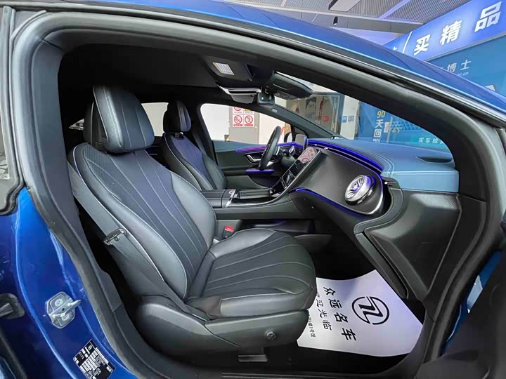 Фото 9 - Mercedes-Benz EQE