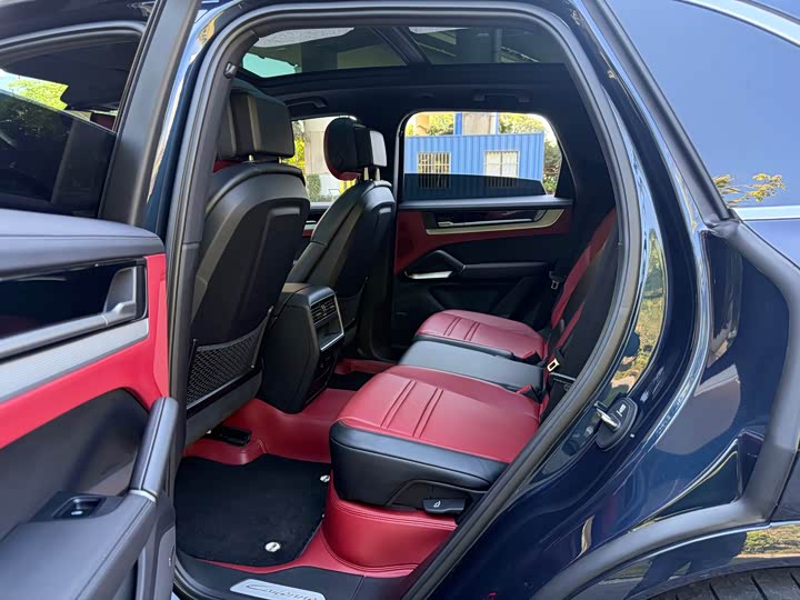 Фото 9 - Porsche Cayenne