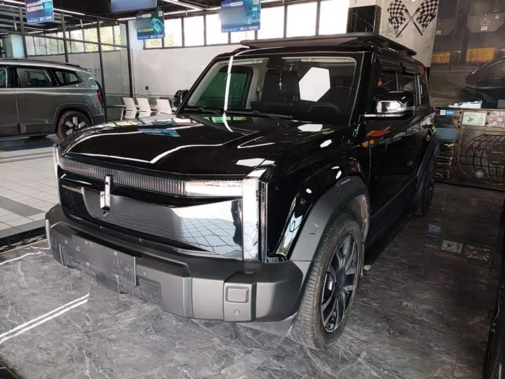 Фото 2 - Chery iCar 03