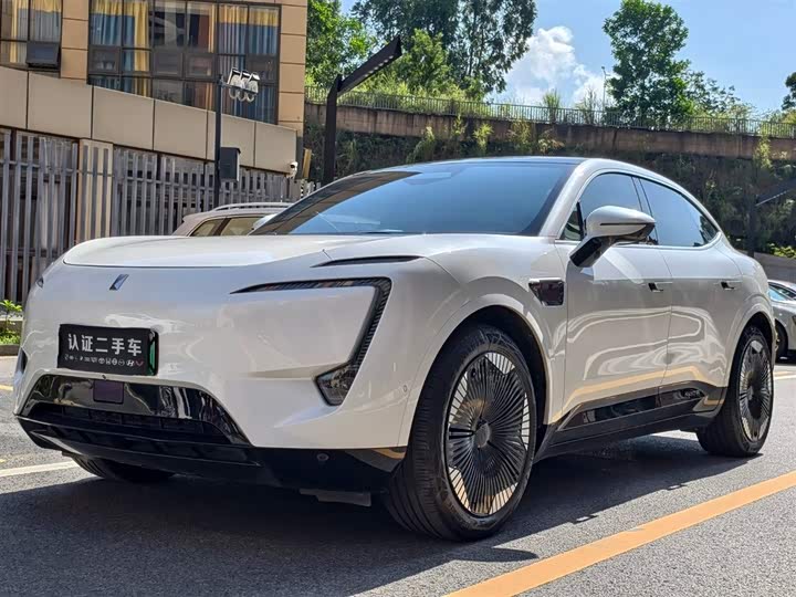 Фото 1 - Avatr 11