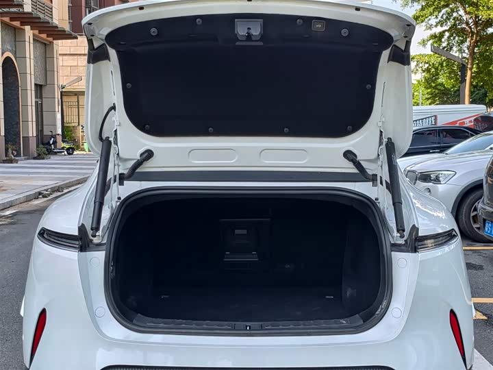 Фото 21 - Avatr 11