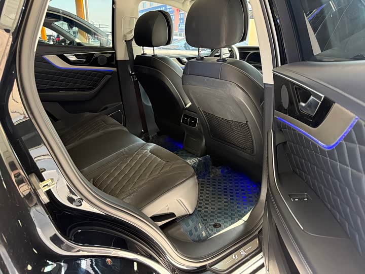 Фото 11 - Hongqi HS5