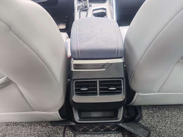 Фото 19 - Geely Preface