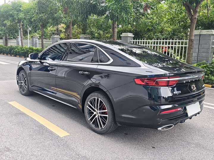 Фото 4 - Geely Preface