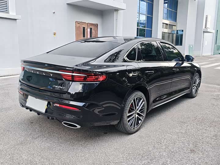 Фото 6 - Geely Preface