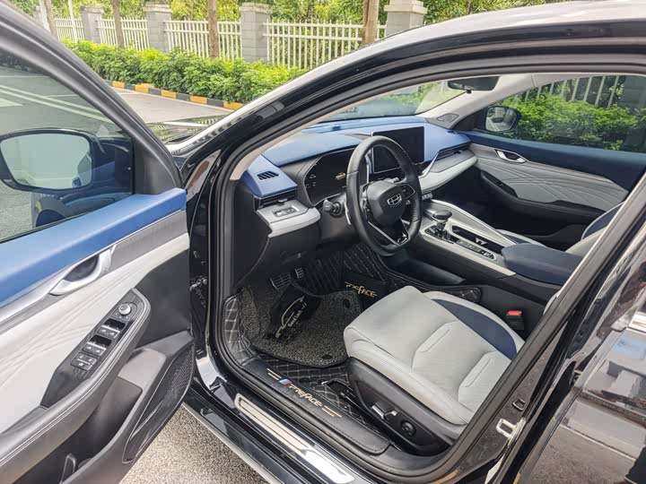 Фото 9 - Geely Preface