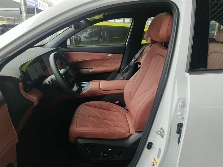 Фото 15 - Changan CS75 Plus