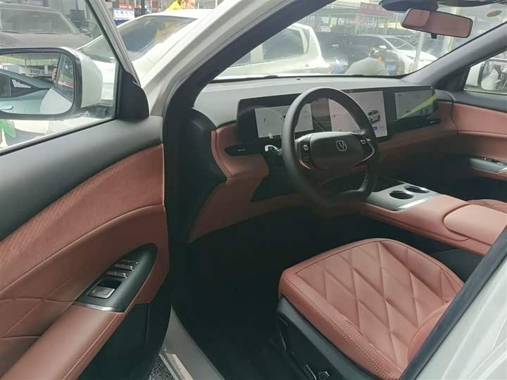 Фото 16 - Changan CS75 Plus