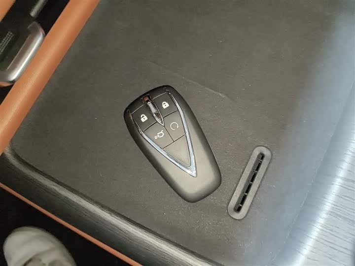 Фото 9 - Changan CS75 Plus