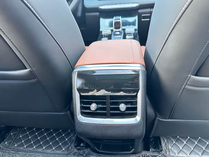 Фото 25 - Chery Tiggo 8 Plus