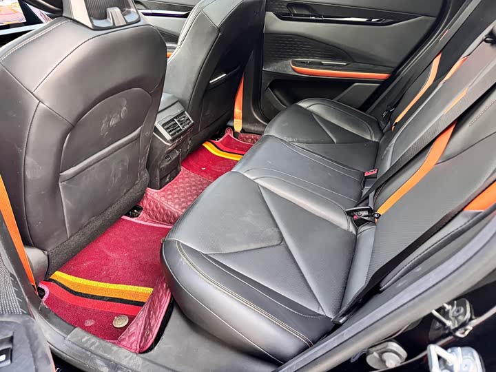 Фото 10 - Changan UNI-V