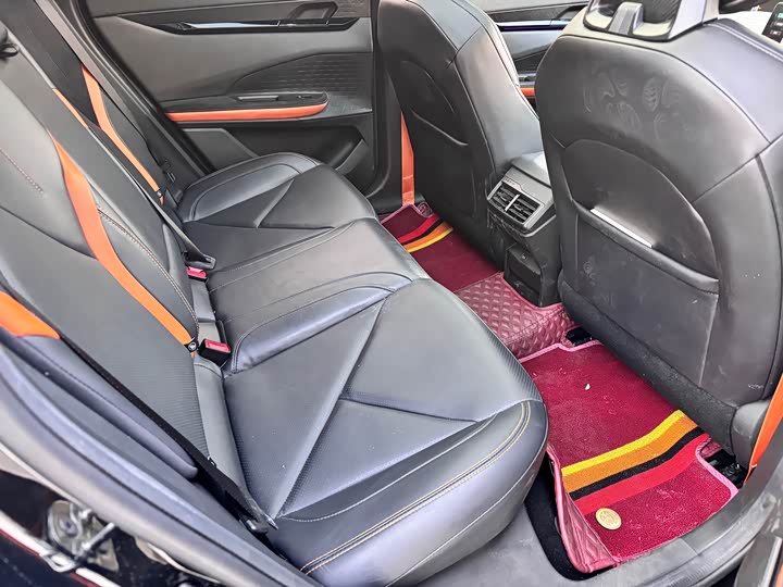 Фото 12 - Changan UNI-V