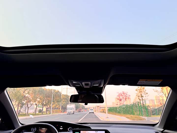 Фото 16 - Changan UNI-V