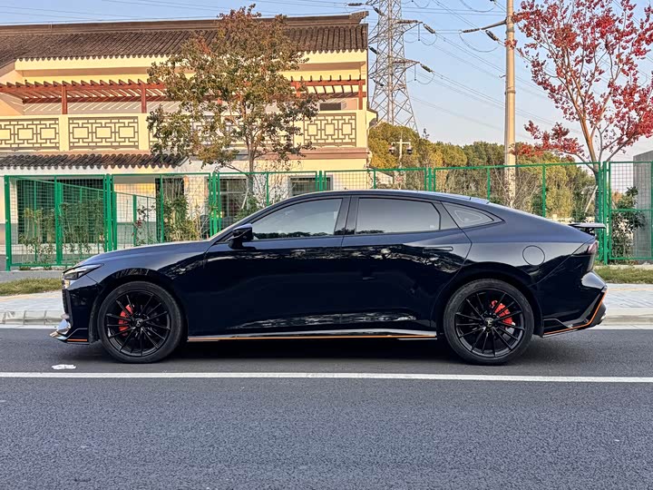 Фото 4 - Changan UNI-V